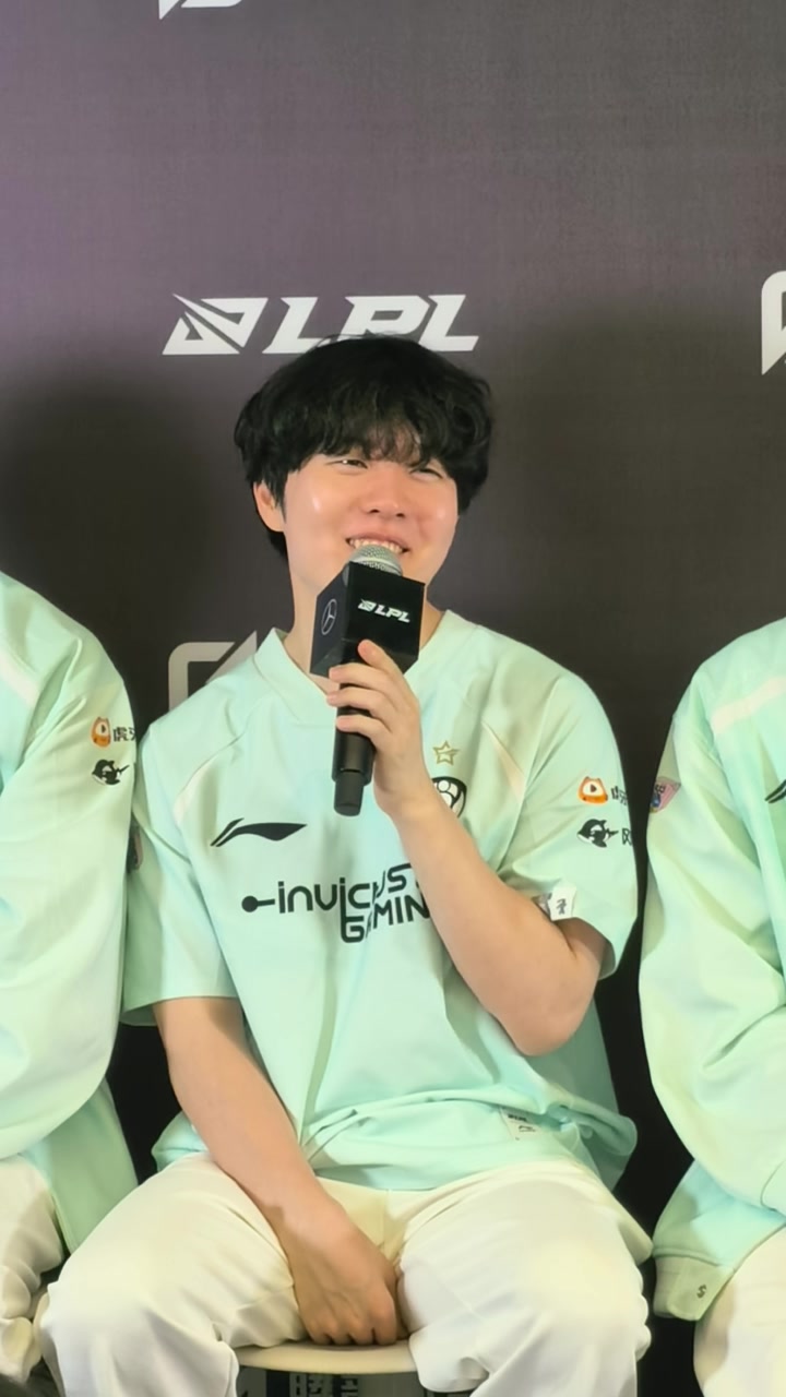 第一次赢有点难以置信！Rookie：原来这是我第一次BO5赢小虎